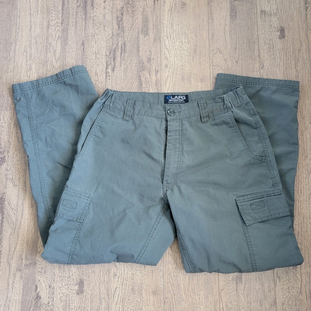Men's Green Cargo Pants, LAPG Brand Size 32x30
